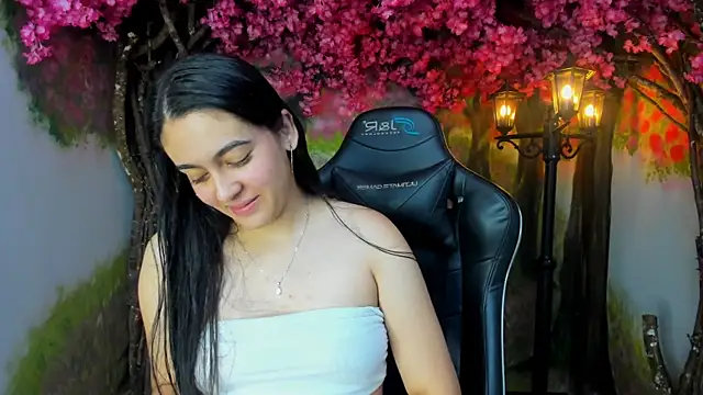 Teasybabe online show from November 24, 2025, 11:10 am