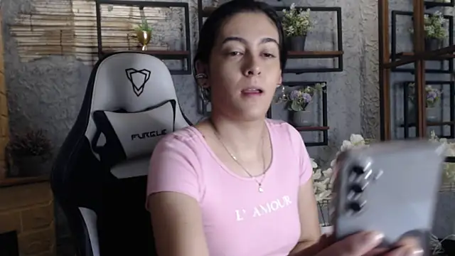 Teasybabe online show from December 3, 2025, 12:14 pm