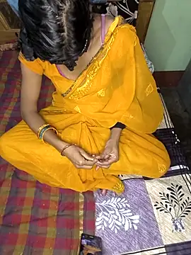 Laxmidevi000 online show from April 22, 2026, 4:08 pm