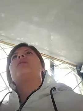 AnaMaria-12 online show from December 3, 2025, 8:07 pm