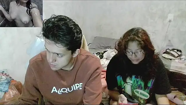 Snapshot of Giby_Grace chatting on June 17, 2026, 10:43 pm Giby Grace online show from June 17, 2026, 10:43 pm