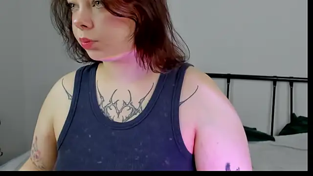 Vlada vv online show from April 3, 2026, 5:27 am