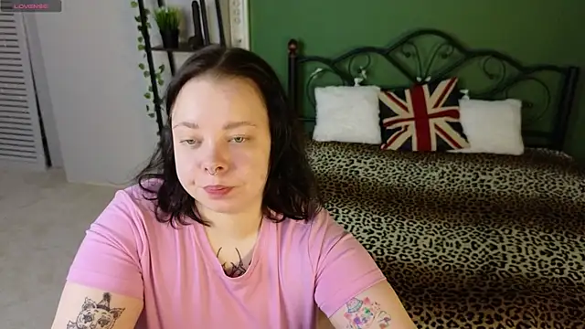 Vlada vv online show from April 17, 2026, 6:16 am