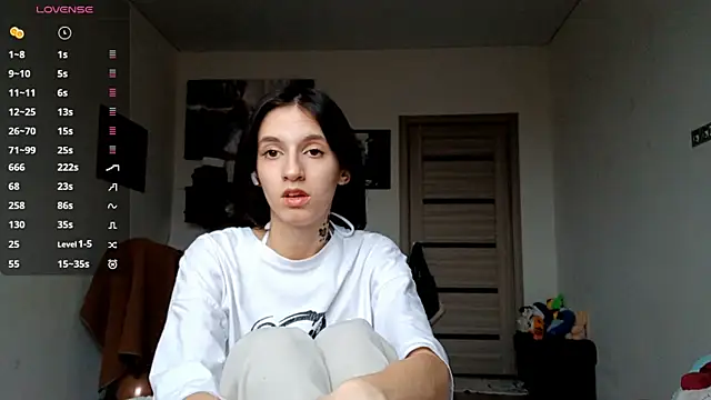 KennaElse online show from December 2, 2025, 7:47 am