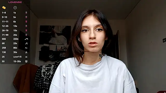 KennaElse online show from December 3, 2025, 7:05 am