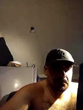 paoandjoe1010 online show from December 5, 2025, 9:51 am