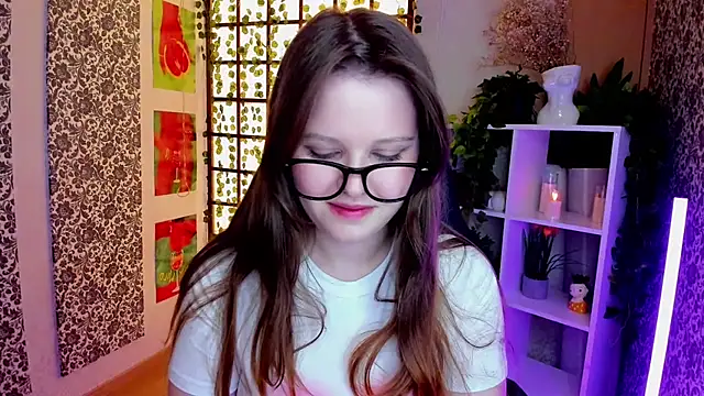 Lana Moon   online show from December 3, 2025, 9:40 am