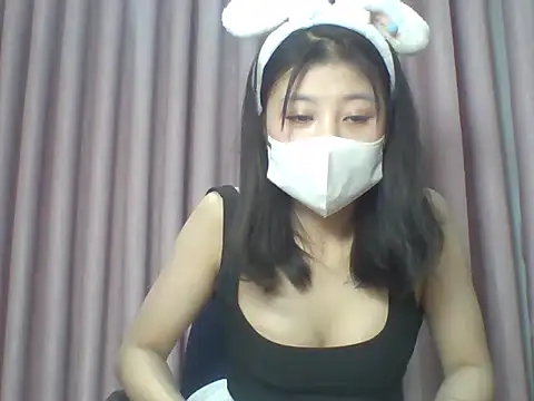 Pinkool21 online show from November 24, 2025, 2:06 pm