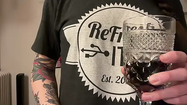 Snapshot of MissGoldenCartier chatting on January 10, 2026, 5:31 am MissGoldenCartier online show from January 10, 2026, 5:31 am