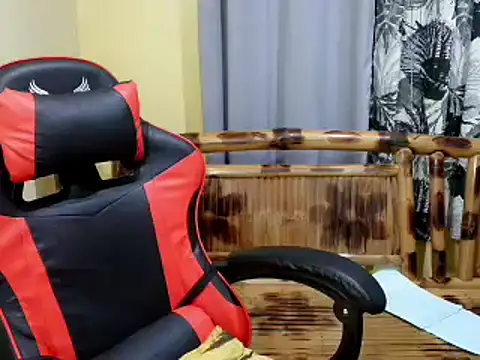 lovelyxmorena online show from April 19, 2026, 10:58 am