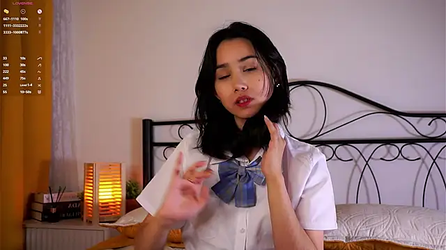 StaciaBratz online show from November 30, 2025, 7:18 pm