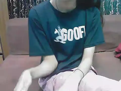 hello baby01 online show from March 31, 2026, 4:18 pm