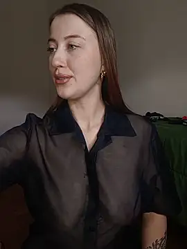 Snapshot of Susiee_Redd chatting on May 14, 2026, 10:33 am Susiee Redd online show from May 14, 2026, 10:33 am
