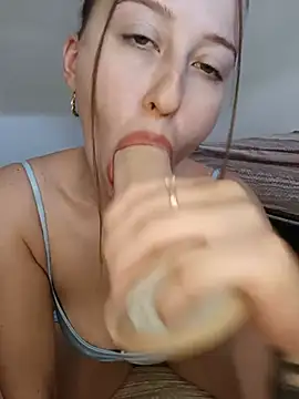 Snapshot of Susiee_Redd chatting on May 27, 2026, 10:23 am Susiee Redd online show from May 27, 2026, 10:23 am