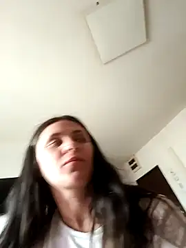 stropinela23 online show from February 27, 2026, 12:27 pm