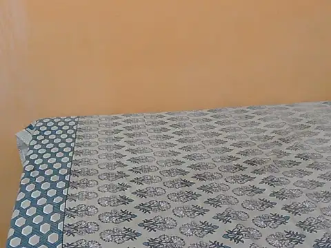 Honey Baby1 online show from January 11, 2026, 5:56 am