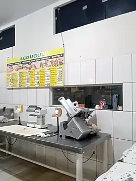 RobertoLuiz84 online show from December 18, 2025, 8:04 pm