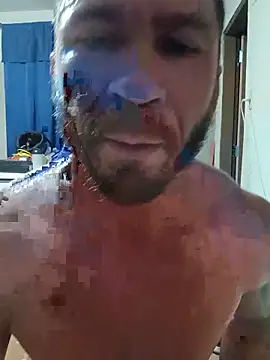 RobertoLuiz84 online show from May 10, 2026, 1:33 am