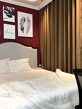 Queen-of-Love online show from November 22, 2025, 9:58 pm