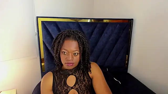 LunaDIaz  online show from January 15, 2026, 11:37 am