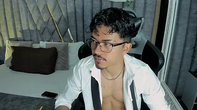 Snapshot of NicolaiKarav chatting on April 28, 2026, 12:32 pm NicolaiKarav online show from April 28, 2026, 12:32 pm