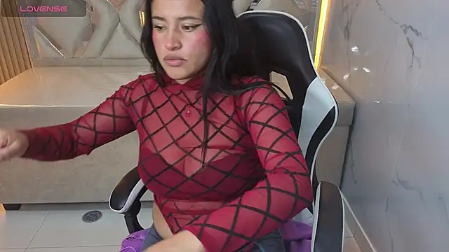 Kasandra tx  online show from November 24, 2025, 8:08 pm