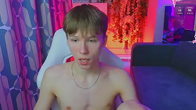 cuMte boy online show from April 24, 2026, 1:30 am