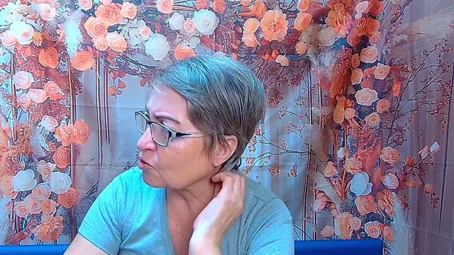 OlgaLuck online show from December 5, 2025, 7:28 am