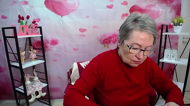 OlgaLuck online show from April 28, 2026, 5:12 am