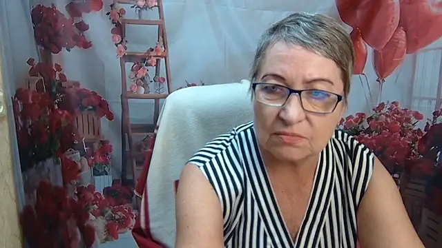 Snapshot of OlgaLuck chatting on May 27, 2026, 5:04 am OlgaLuck online show from May 27, 2026, 5:04 am