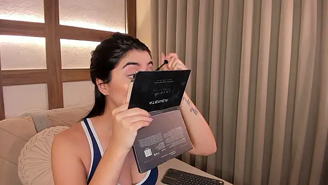 SarhaVega online show from February 23, 2026, 12:46 pm