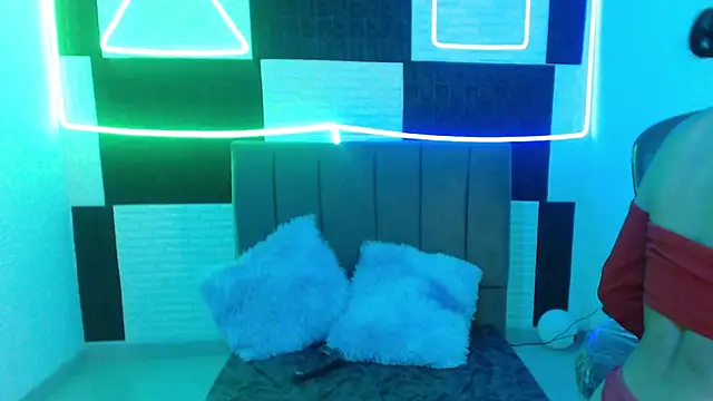 bonnie blue 18 online show from December 2, 2025, 2:01 pm