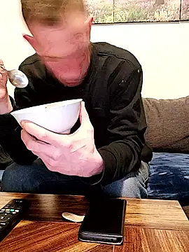 Snapshot of hamstiboy55 chatting on February 16, 2026, 8:38 pm hamstiboy55 online show from February 16, 2026, 8:38 pm