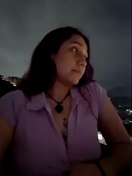 Eveeelyn25 online show from March 27, 2026, 3:01 am