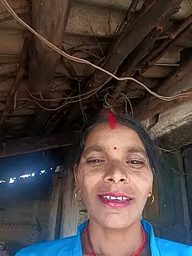 Hot-qwe online show from December 5, 2025, 9:40 am