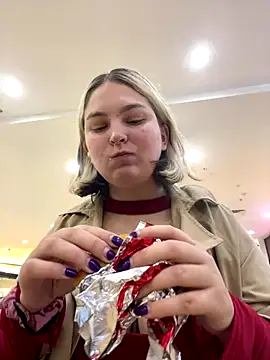 KateBurlesk online show from November 22, 2025, 9:08 am