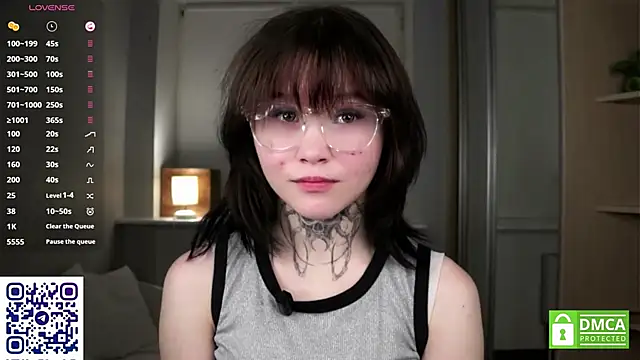 CaroleMyers online show from December 5, 2025, 6:15 pm