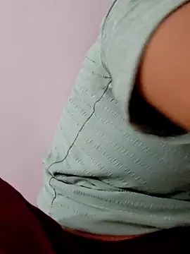 Hot hania online show from December 3, 2025, 4:42 am