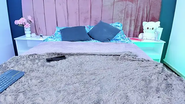 AkiraKurosei online show from April 23, 2026, 6:14 am