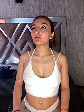 ZoeJohnson Pink online show from November 25, 2025, 12:49 pm