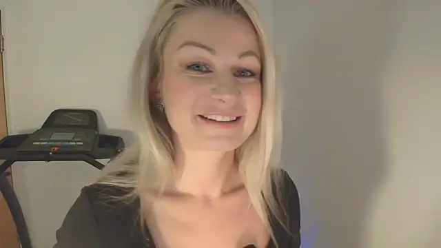 Sweet Eira online show from January 18, 2026, 4:00 pm