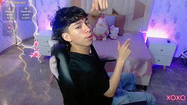 kaelwolf tay online show from December 21, 2025, 11:39 am