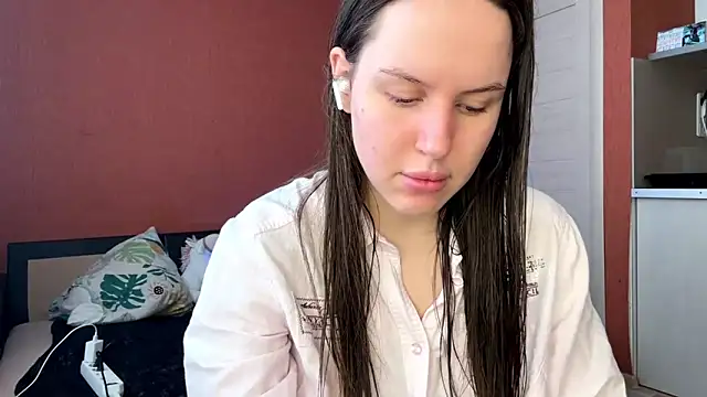 SanoraVillnave online show from February 17, 2026, 7:05 am