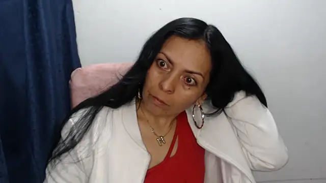 Snapshot of Paolahotty chatting on February 18, 2026, 12:06 am Paolahotty online show from February 18, 2026, 12:06 am