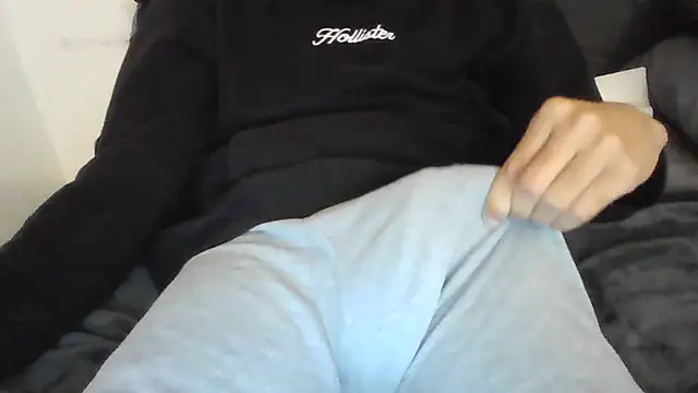 Snapshot of latinman7944 chatting on January 9, 2026, 8:28 am latinman7944 online show from January 9, 2026, 8:28 am