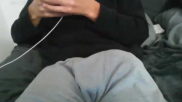 Snapshot of latinman7944 chatting on January 12, 2026, 7:24 am latinman7944 online show from January 12, 2026, 7:24 am