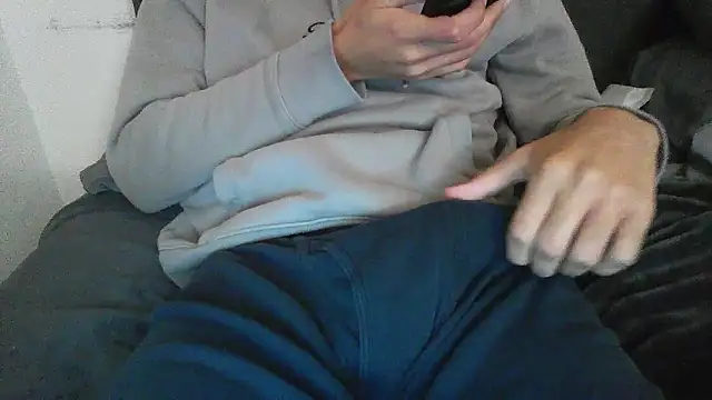 Snapshot of latinman7944 chatting on January 15, 2026, 7:46 am latinman7944 online show from January 15, 2026, 7:46 am