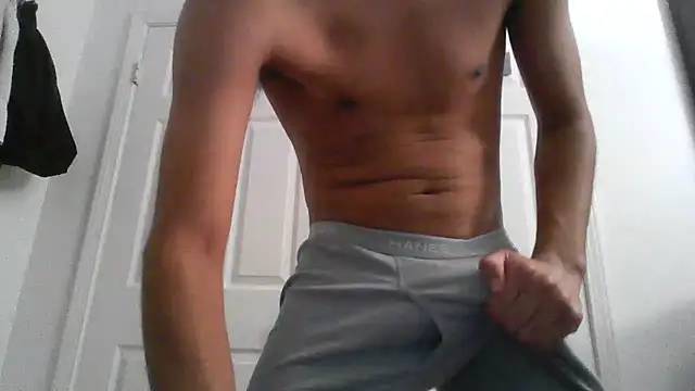 Snapshot of latinman7944 chatting on February 1, 2026, 7:40 am latinman7944 online show from February 1, 2026, 7:40 am