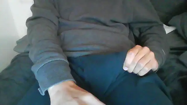 Snapshot of latinman7944 chatting on February 18, 2026, 7:48 am latinman7944 online show from February 18, 2026, 7:48 am