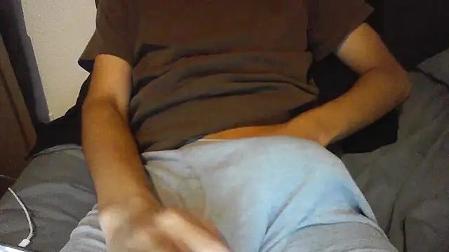Snapshot of latinman7944 chatting on July 7, 2026, 6:47 am latinman7944 online show from July 7, 2026, 6:47 am